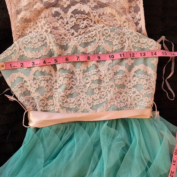TEAZE ME SZ 7 Green/Ivory Ruffle Tulle Sleeveless Cocktail Dress - Picture 9 of 15